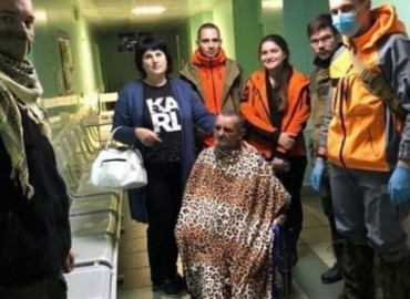 «Сидел под деревом и молился»: Новосибирские волонтеры «ЛизаАлерт» помогли разыскать потерявшегося подопечного АНО «Твой дом»